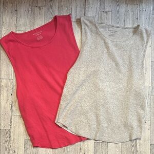 2 American Eagle tanks pink & grey size XL